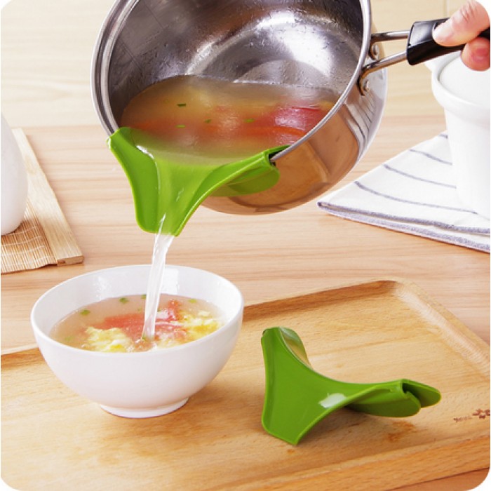 Silicone schenktuit voor elke pan Silicone schenktuit voor elke pan