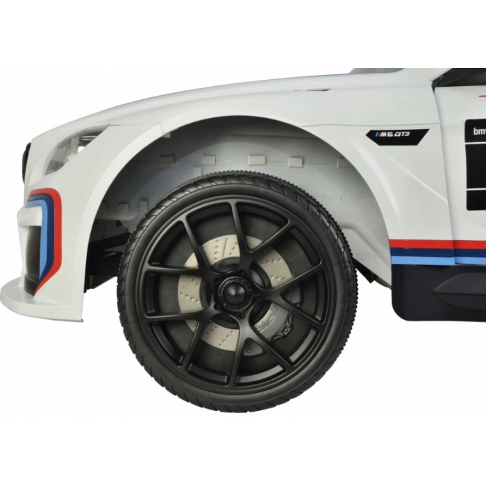 BMW M6 GT3 accuvoertuig met afstandsbediening 12V wit BMW M6 GT3 accuvoertuig met afstandsbediening 12V wit