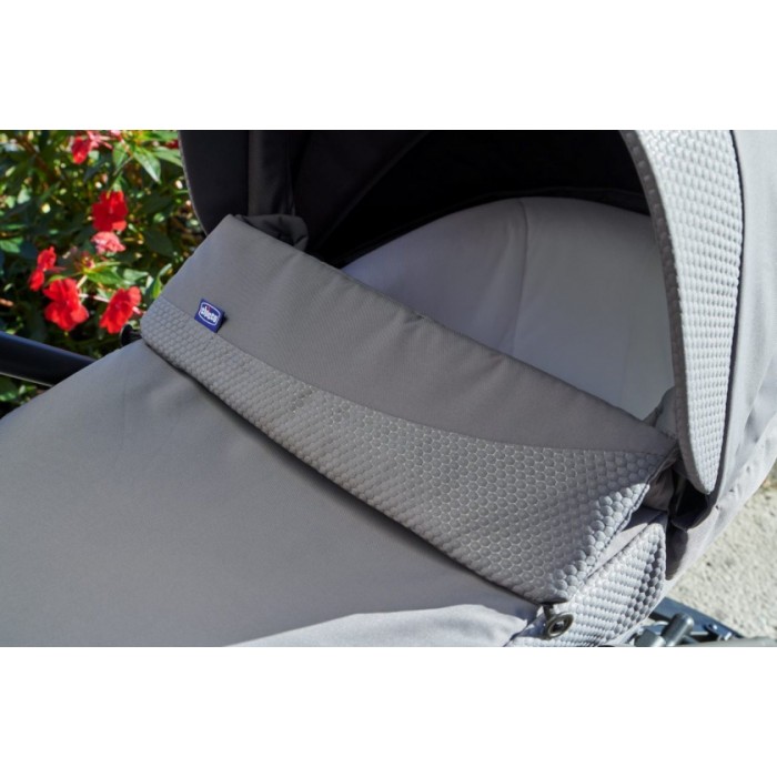 Chicco kinderwagen Trio Love Up 95 cm polyester grijs 3-delig Chicco kinderwagen Trio Love Up 95 cm polyester grijs 3-delig
