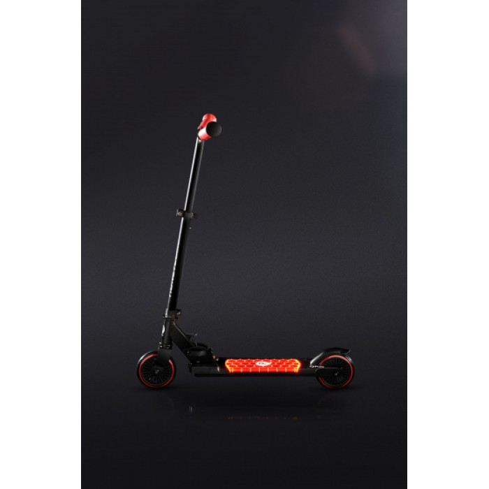QPlay Honeycomb Junior Voetrem Zwart/Rood QPlay Honeycomb Junior Voetrem Zwart/Rood